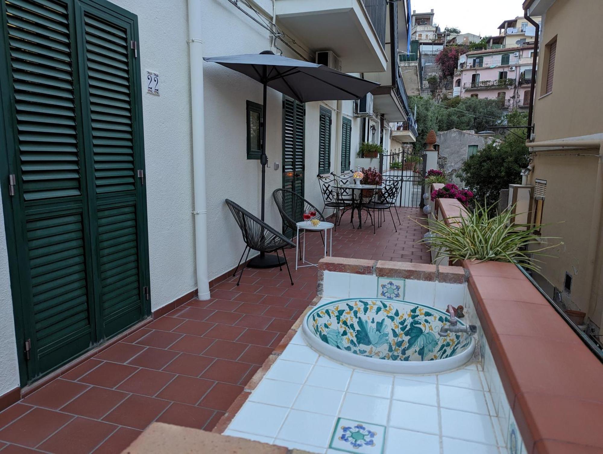 Antonino Apartment Taormina Exterior foto